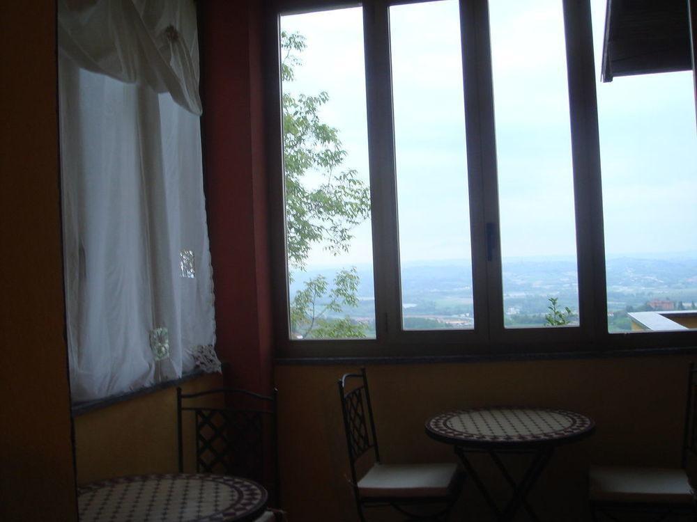 B&B La Taverna Degli Angeli Vezzi Portio Exterior photo